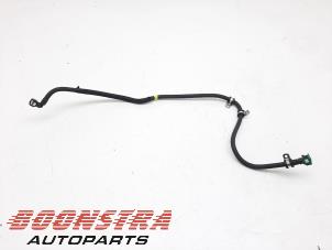 Gebruikte Brandstofleiding Ferrari California 4.3 V8 32V Prijs € 49,00 Margeregeling aangeboden door Boonstra Autoparts