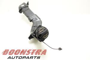 Gebruikte Vulpijp Brandstoftank Kia Niro I (DE) 1.6 GDI PHEV Prijs € 29,95 Margeregeling aangeboden door Boonstra Autoparts