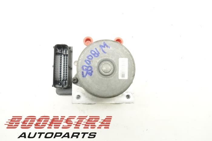 Gebruikte ABS Pomp Hyundai i40 CW (VFC) 1.7 CRDi 16V Prijs € 34,95 Margeregeling aangeboden door Boonstra Autoparts