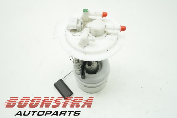 Gebruikte Tank element Pomp Nissan Micra (K14) 1.0 12V Prijs € 104,25 Margeregeling aangeboden door Boonstra Autoparts