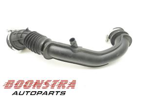 Gebruikte Luchtinlaat slang Ford Fiesta 7 1.1 Ti-VCT 12V 70 Prijs € 24,95 Margeregeling aangeboden door Boonstra Autoparts