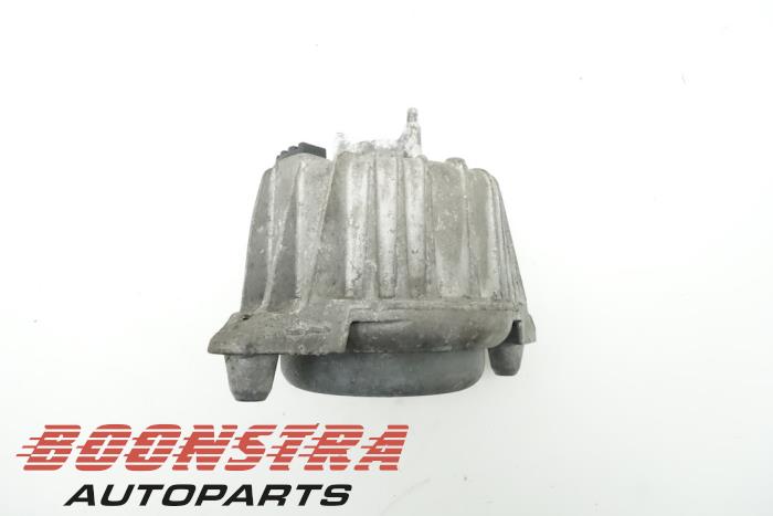 Gebruikte Motorrubber Mercedes C (W204) 2.2 C-220 CDI 16V BlueEFFICIENCY Prijs € 24,95 Margeregeling aangeboden door Boonstra Autoparts