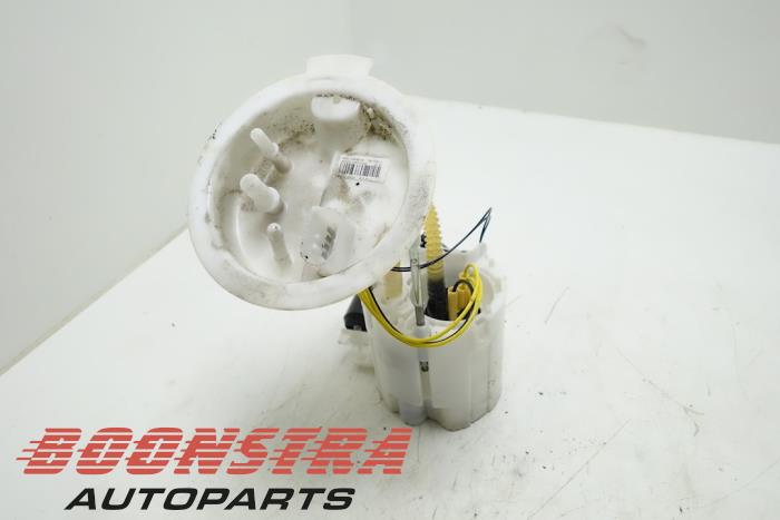 Gebruikte Tank element Pomp BMW 3 serie Touring (F31) 320d 2.0 16V EfficientDynamicsEdition Prijs € 51,75 Margeregeling aangeboden door Boonstra Autoparts