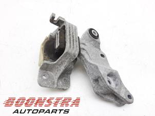 Gebruikte Motorrubber Mercedes Vito (447.6) 1.6 111 CDI 16V Prijs € 30,19 Inclusief btw aangeboden door Boonstra Autoparts