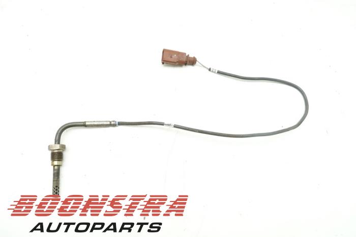 Gebruikte Uitlaat temperatuursensor Volkswagen Caddy III (2KA,2KH,2CA,2CH) 1.9 TDI Prijs € 30,19 Inclusief btw aangeboden door Boonstra Autoparts