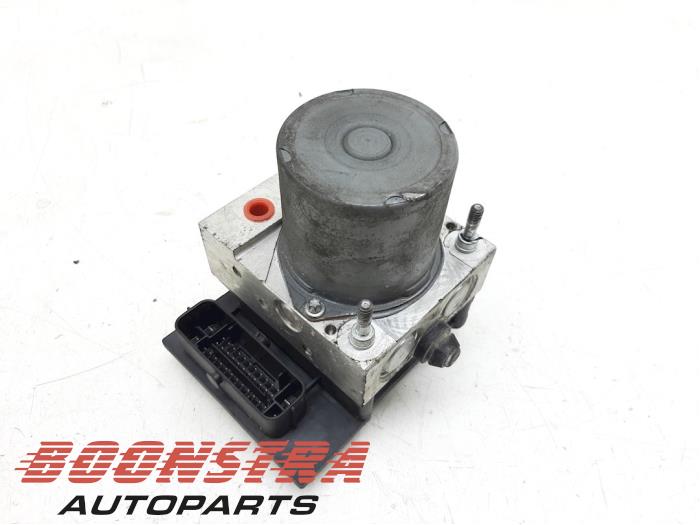 Gebruikte ABS Pomp Audi A4 Avant (B7) 2.7 TDI V6 24V Prijs € 24,95 Margeregeling aangeboden door Boonstra Autoparts
