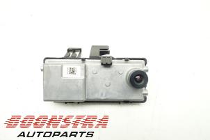 Gebruikte Camera voorzijde Renault Megane IV (RFBB) 1.6 GT Energy dCi 165 Prijs € 189,00 Margeregeling aangeboden door Boonstra Autoparts