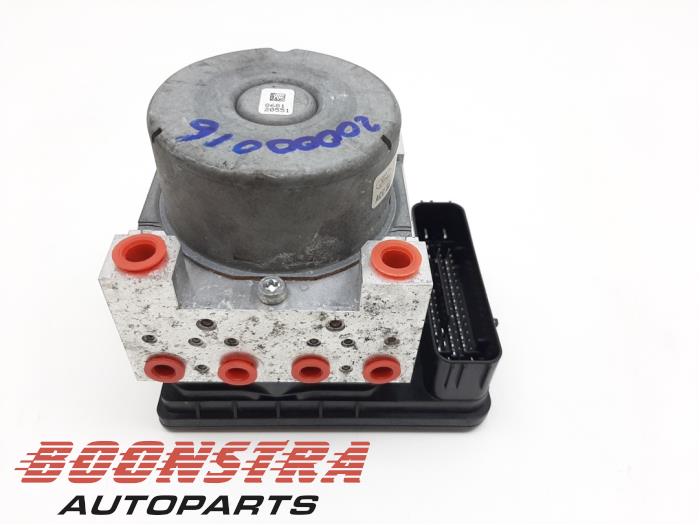 Gebruikte ABS Pomp Ford Mondeo V Wagon 1.5 TDCi Prijs € 143,95 Margeregeling aangeboden door Boonstra Autoparts