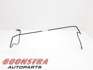 Gebruikte Oliedruk Leiding Porsche 911 (991) 3.8 24V Turbo S Prijs € 99,00 Margeregeling aangeboden door Boonstra Autoparts