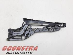 Gebruikte Scharnier cabriodak Porsche 911 (991) 3.8 24V Turbo S Prijs € 99,95 Margeregeling aangeboden door Boonstra Autoparts