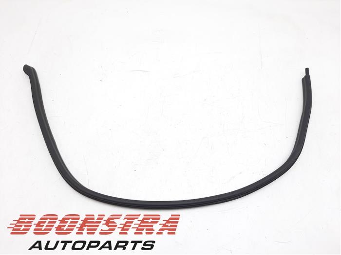 Porsche 911 Door seal 2-door, right