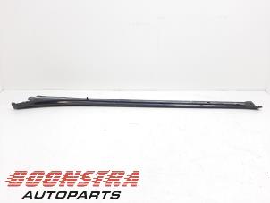 Gebruikte Dorpel rechts Porsche 911 (991) 3.8 24V Turbo S Prijs € 299,95 Margeregeling aangeboden door Boonstra Autoparts