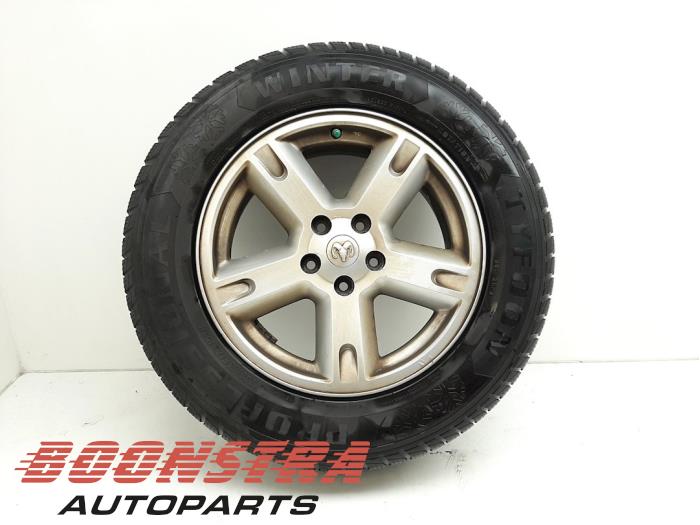 Dodge Nitro Wheel + winter tyre