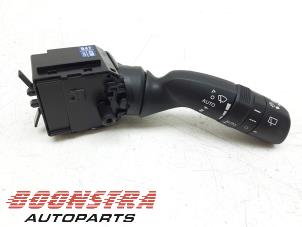 Gebruikte Ruitenwis Schakelaar Toyota RAV4 (A5) 2.5 Hybrid 16V Prijs € 51,75 Margeregeling aangeboden door Boonstra Autoparts