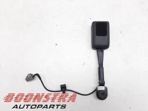 Gebruikte Veiligheidsgordel Insteek rechts-voor Tesla Model 3 Long Range AWD 75 kWh Prijs € 36,75 Margeregeling aangeboden door Boonstra Autoparts