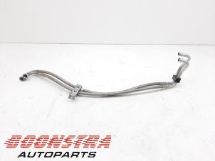 Gebruikte Oliedruk Leiding Ferrari 458 Spider 4.5 V8 32V DCT Prijs € 199,00 Margeregeling aangeboden door Boonstra Autoparts