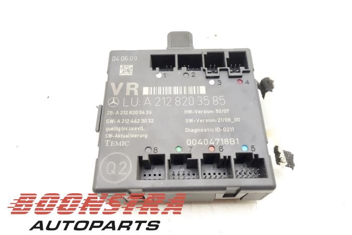 Gebruikte Deur module Mercedes C Estate (S204) 2.2 C-200 CDI 16V . Prijs € 24,95 Margeregeling aangeboden door Boonstra Autoparts