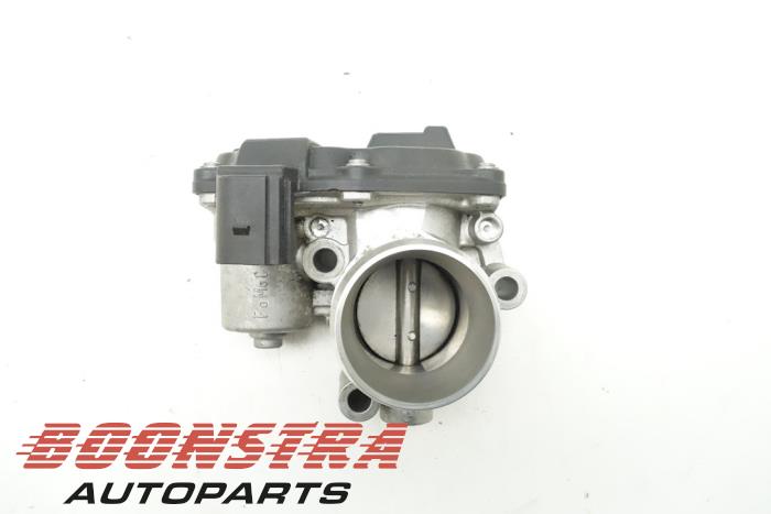 Gebruikte Gasklephuis Ford Focus 3 1.0 Ti-VCT EcoBoost 12V 125 Prijs € 24,95 Margeregeling aangeboden door Boonstra Autoparts