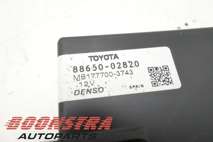 Koeling Module van een Toyota Auris (E15) 1.8 16V HSD Full Hybrid 2012