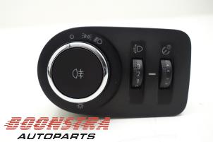 Gebruikte Licht Schakelaar Opel Adam 1.0 Ecotec 12V SIDI Turbo Prijs € 24,95 Margeregeling aangeboden door Boonstra Autoparts