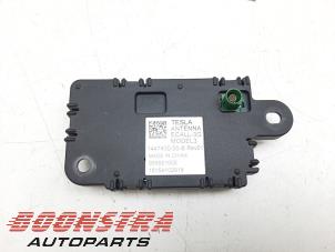 Gebruikte Antenne Tesla Model 3 Standard RWD Plus 60 kWh Prijs € 63,71 Margeregeling aangeboden door Boonstra Autoparts