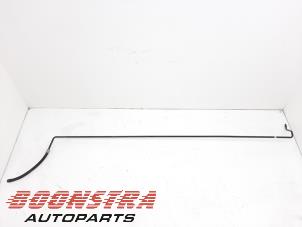 Gebruikte Leiding (diversen) Ferrari 458 Spider 4.5 V8 32V DCT Prijs € 29,95 Margeregeling aangeboden door Boonstra Autoparts