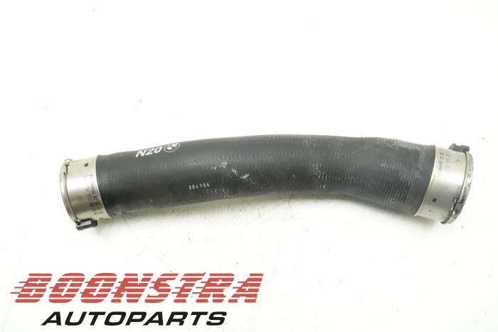 Gebruikte Intercooler Slang BMW 3 serie (F30) 320i 2.0 16V Prijs € 24,95 Margeregeling aangeboden door Boonstra Autoparts
