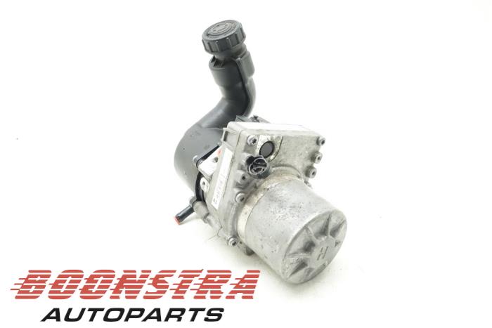 Stuurbekrachtiging Pomp van een Peugeot 508 (8D) 1.6 THP 16V 2012