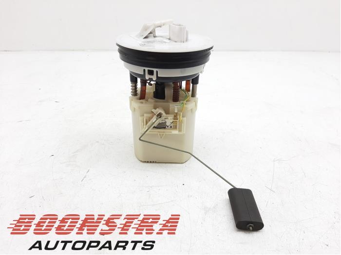 Gebruikte Tank element Pomp Ford Fiesta 6 (JA8) 1.4 16V Prijs € 44,25 Margeregeling aangeboden door Boonstra Autoparts