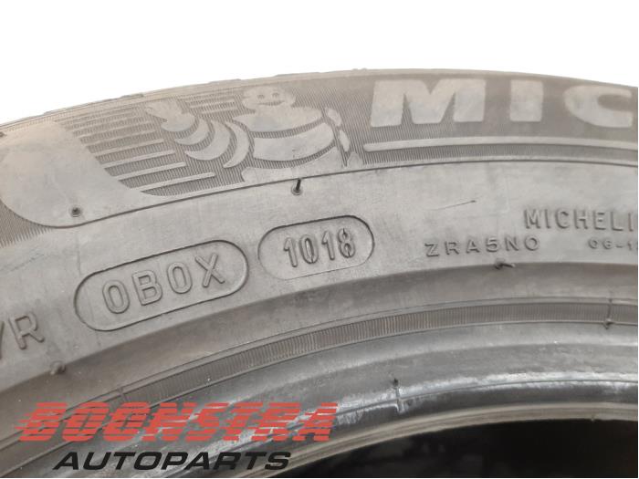 Tyre Ford Transit Connect (2056016)