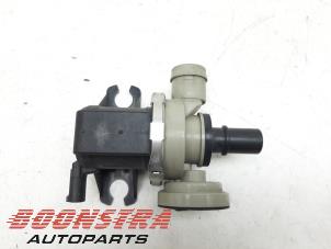 Gebruikte Diversen BMW i8 (I12) 1.5 TwinPower Turbo Prijs € 44,25 Margeregeling aangeboden door Boonstra Autoparts