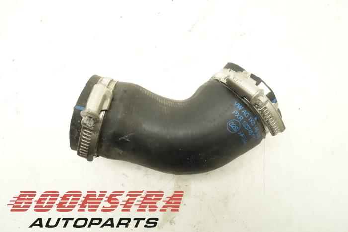 Gebruikte Intercooler Slang Skoda Superb Combi (3TAC/TAF) 1.6 TDI Prijs € 24,95 Margeregeling aangeboden door Boonstra Autoparts