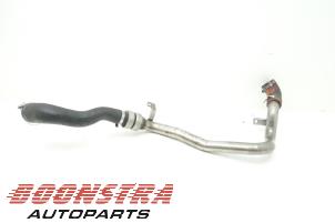 Gebruikte Intercooler Buis Landrover Range Rover Evoque (LVJ/LVS) 2.2 SD4 16V 5-drs. Prijs € 24,95 Margeregeling aangeboden door Boonstra Autoparts