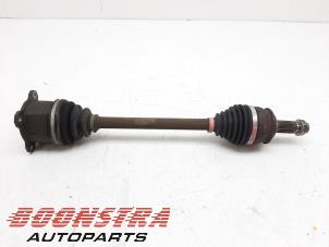 Gebruikte Steekas links-achter Suzuki Grand Vitara II (JT) 2.0 16V Prijs € 49,95 Margeregeling aangeboden door Boonstra Autoparts