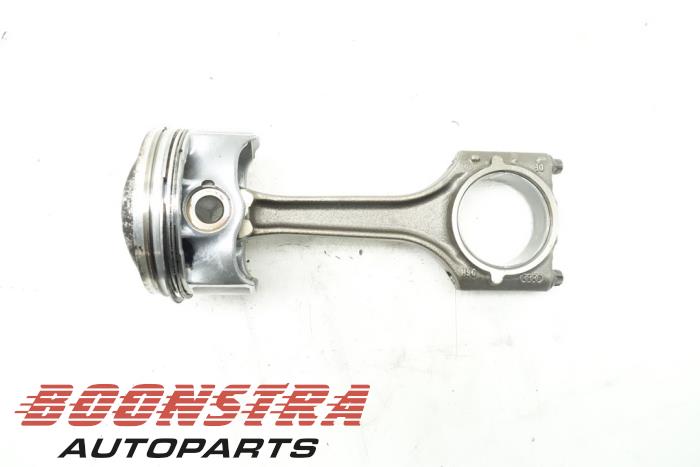 Gebruikte Zuiger Audi A3 (8P1) 1.8 16V TFSI Prijs € 110,95 Margeregeling aangeboden door Boonstra Autoparts