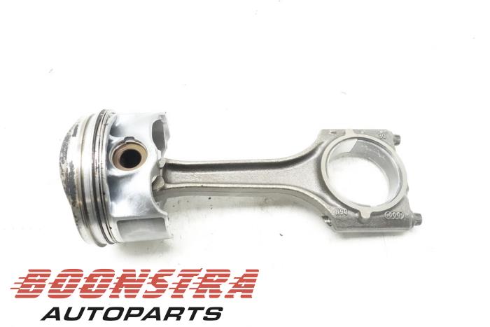 Gebruikte Zuiger Audi A3 (8P1) 1.8 16V TFSI Prijs € 110,95 Margeregeling aangeboden door Boonstra Autoparts