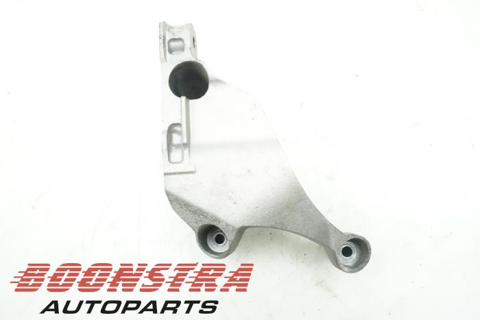 Gebruikte Motorsteun Opel Astra K 1.0 SIDI Turbo 12V Prijs € 24,95 Margeregeling aangeboden door Boonstra Autoparts