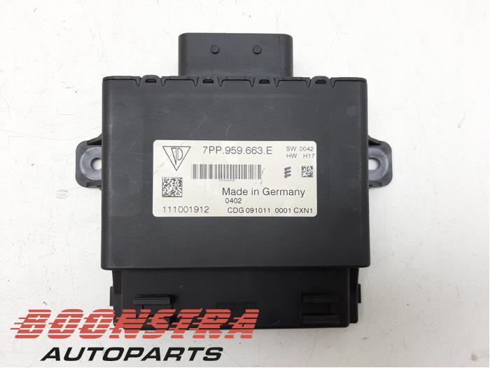 Gebruikte Start/Stop computer Porsche Panamera (970) 3.0 D V6 24V Prijs € 49,00 Margeregeling aangeboden door Boonstra Autoparts