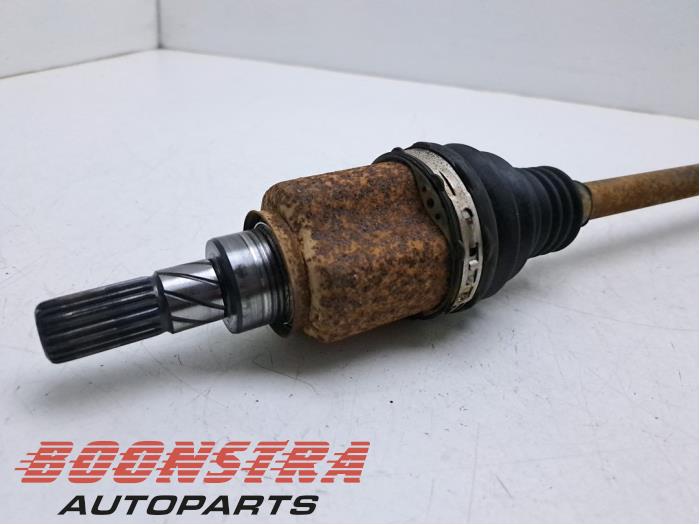 Gebruikte Steekas links-achter Dacia Duster (HS) 1.5 dCi 4x4 Prijs € 49,95 Margeregeling aangeboden door Boonstra Autoparts