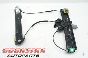 Gebruikte Ruitmechaniek 4Deurs rechts-voor Landrover Range Rover Evoque (LVJ/LVS) 2.0 D 180 16V Coupe Prijs € 36,75 Margeregeling aangeboden door Boonstra Autoparts