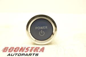 Gebruikte Start/Stop schakelaar Toyota RAV4 (A5) 2.5 Hybrid 16V Prijs € 24,95 Margeregeling aangeboden door Boonstra Autoparts