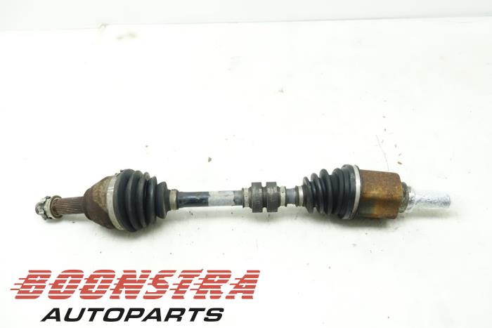 Gebruikte Aandrijfas links-voor Nissan Juke (F15) 1.5 dCi Prijs € 69,95 Margeregeling aangeboden door Boonstra Autoparts