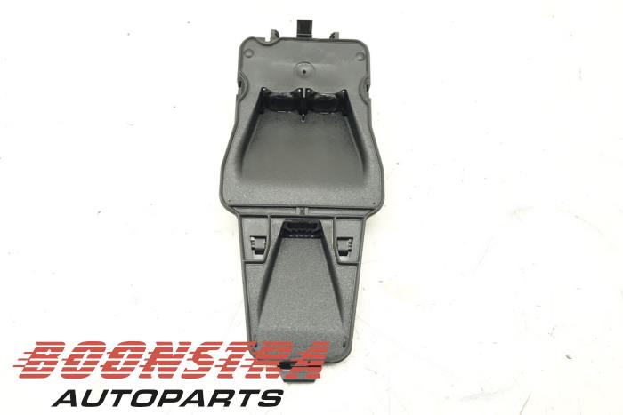 Gebruikte Sensor Remassistent Volvo V60 I (FW/GW) 1.6 DRIVe Prijs € 24,95 Margeregeling aangeboden door Boonstra Autoparts