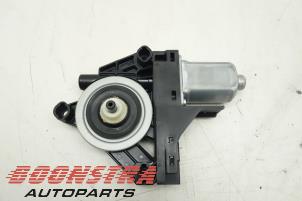 Gebruikte Motor electrisch raam Volvo XC60 I (DZ) 2.4 D5 20V AWD Prijs € 24,95 Margeregeling aangeboden door Boonstra Autoparts