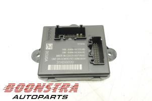 Gebruikte Deur module Volvo V40 (MV) 2.0 D2 16V Prijs € 24,95 Margeregeling aangeboden door Boonstra Autoparts