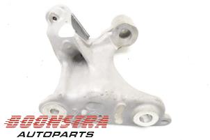 Gebruikte Motorsteun Renault Scénic IV (RFAJ) 1.3 TCE 115 16V Prijs € 49,00 Margeregeling aangeboden door Boonstra Autoparts