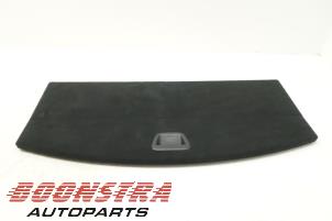 Gebruikte Vloerplaat bagageruimte Landrover Discovery Sport (LC) 2.0 T 16V AWD Prijs € 79,00 Margeregeling aangeboden door Boonstra Autoparts