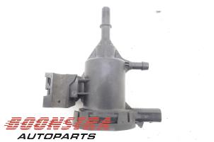 Gebruikte Vacuum ventiel Mercedes C (W205) C-350 e 2.0 16V Prijs € 24,95 Margeregeling aangeboden door Boonstra Autoparts