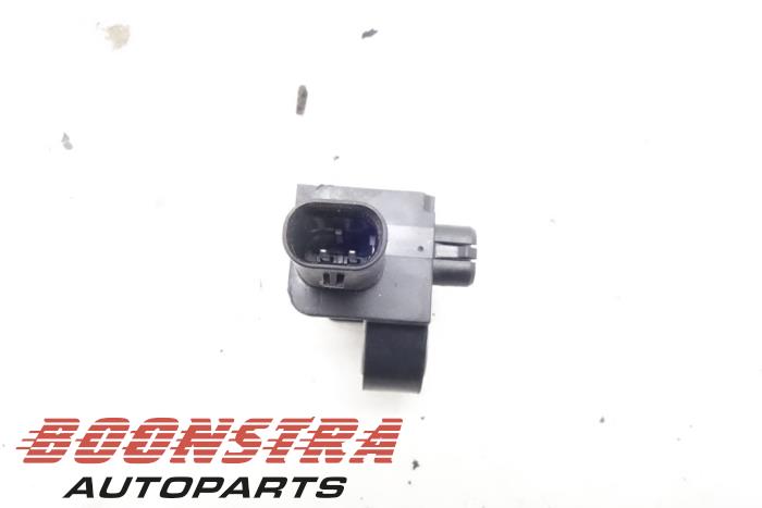 Airbag Sensor van een Mercedes-Benz C (W205) C-350 e 2.0 16V 2016