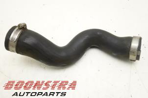 Gebruikte Intercooler Slang Ford Focus 3 Wagon 1.0 Ti-VCT EcoBoost 12V 125 Prijs € 29,95 Margeregeling aangeboden door Boonstra Autoparts